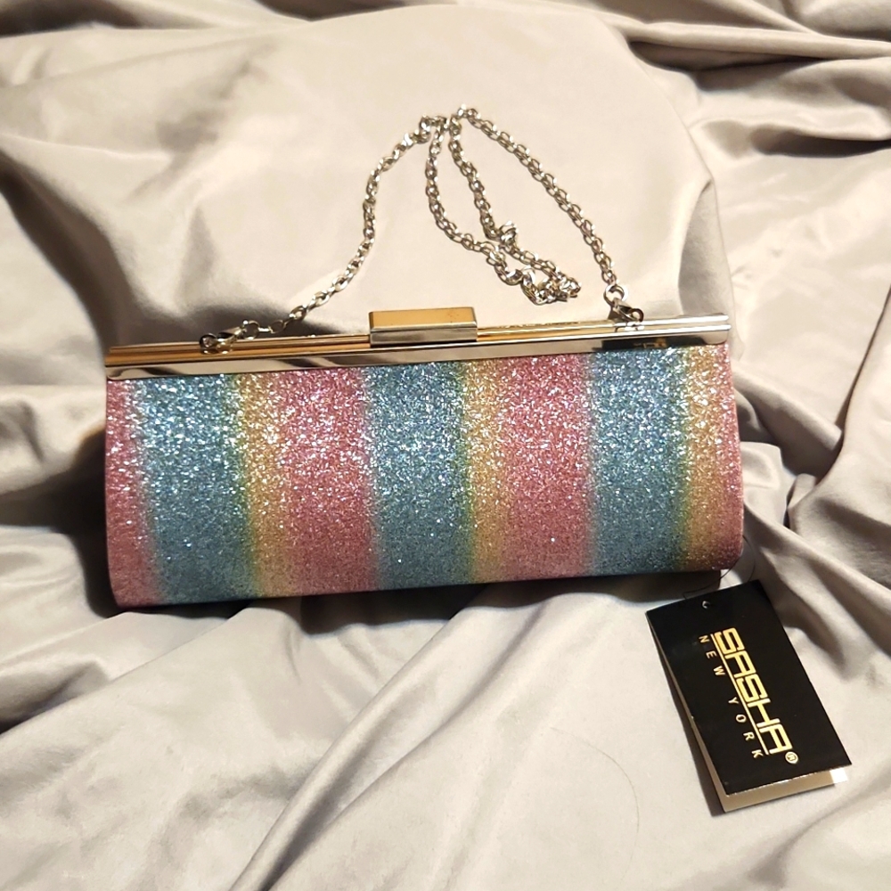 *NWT * Sasha New York Clutch w/ two removable Straps